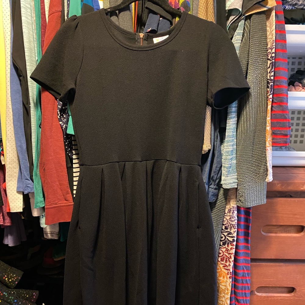 BLACK Amelia LuLaRoe Dress w/ pockets- New